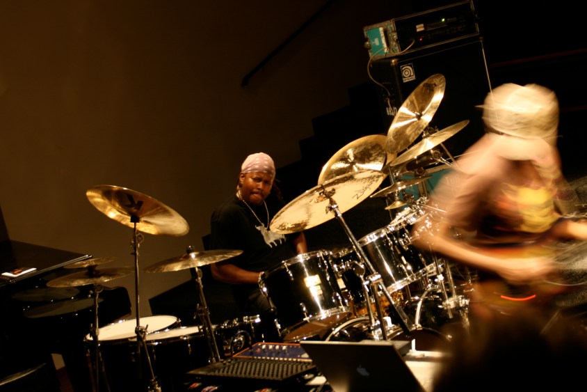 Free Form Funky Freqs © Ze Sikret Skvirel (ZASPH!)