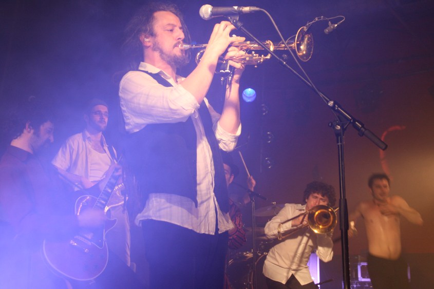 Babylon Circus © Ze Sikret Skvirel (ZASPH!)