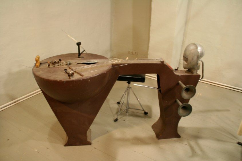 © Ze Sikret Skvirel