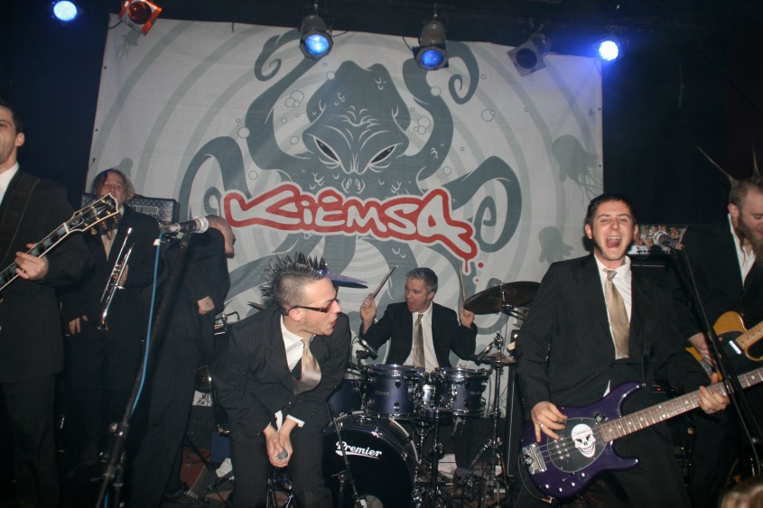 Kiemsa © Ze Sikret Skvirel (Zasph!)