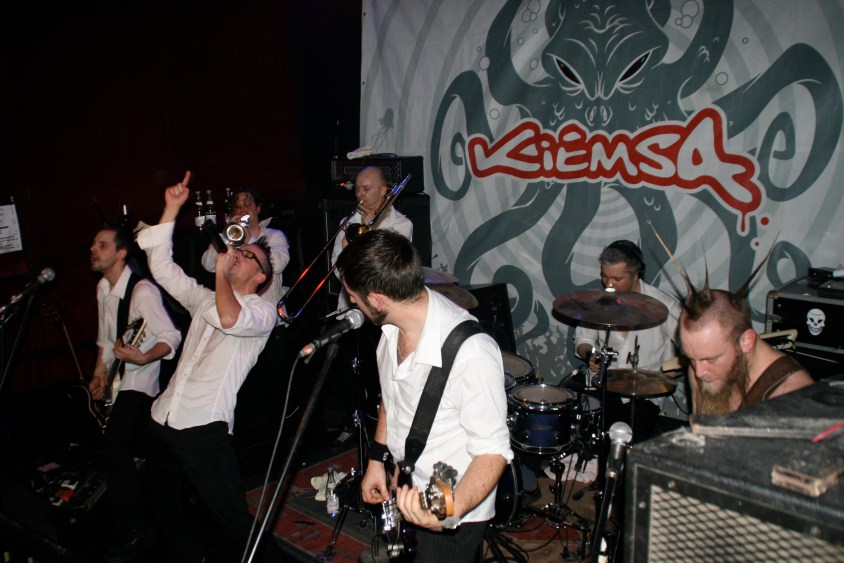 Kiemsa © Ze Sikret Skvirel (Zasph!)