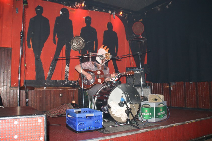 Made for Chicken by Robots © Ze Sikret Skvirel (Zasph!)