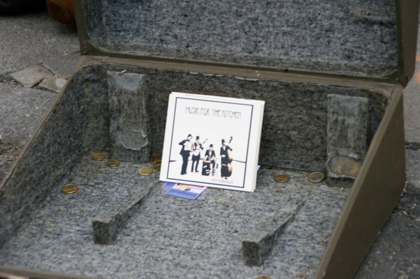 Musik For The Kitchen © Ze Sikret Skvirel (ZASPH!)